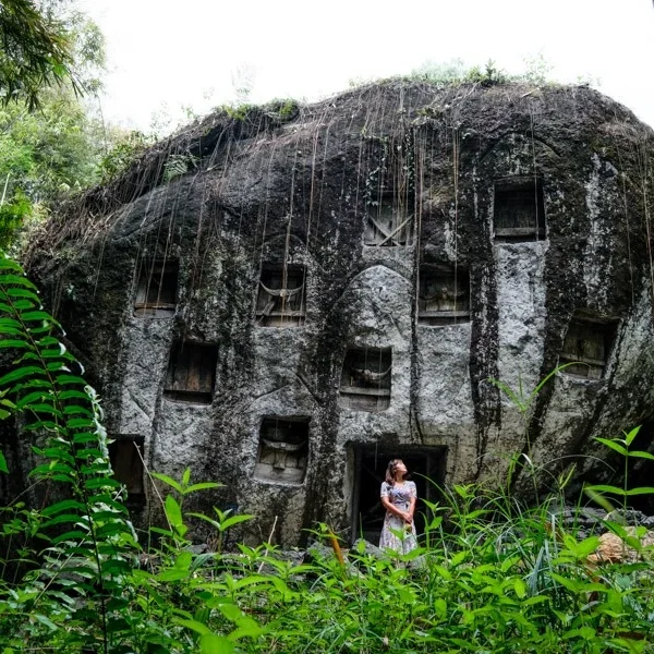 tour-toraja-sahabat-pinisi