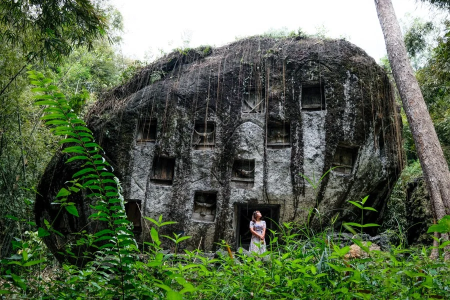 tour-toraja-sahabat-pinisi
