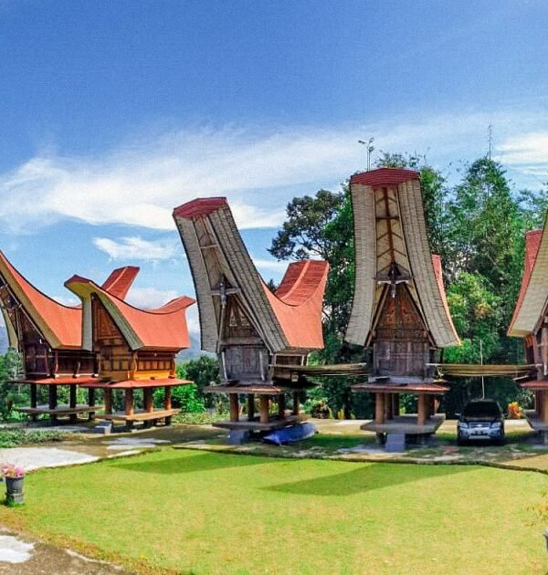 tour-toraja-sahabat-pinisi