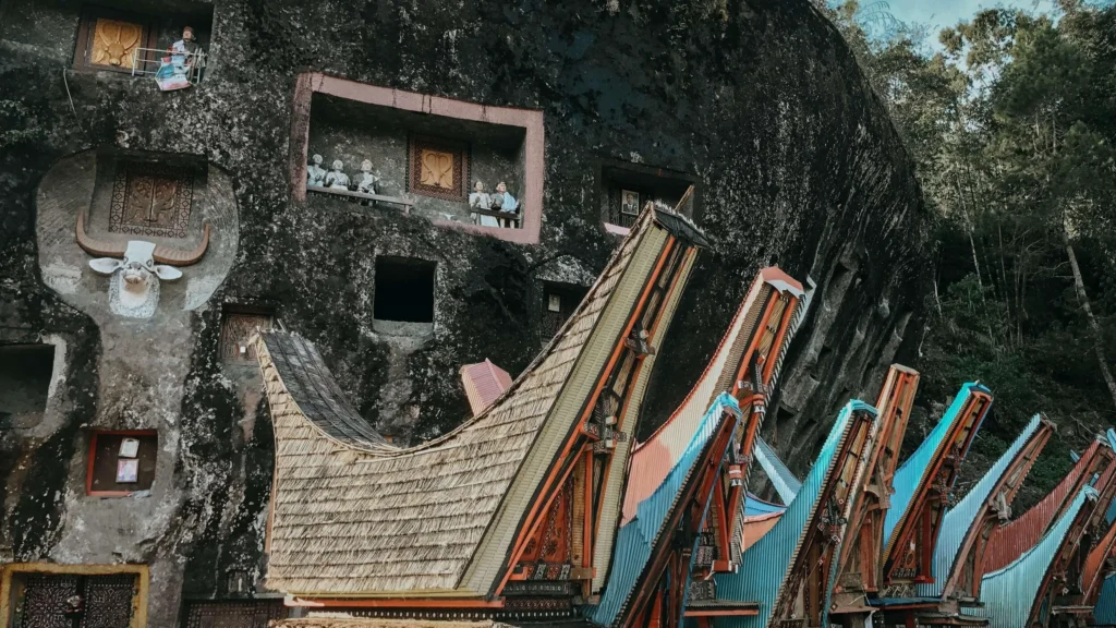 tour-toraja-sahabat-pinisi